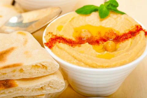Hummus with pita bread Foto stock