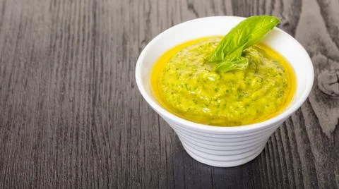Hummus with spinach Stock Photos