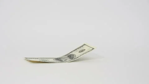 Hundred dollars falling down 库存影片 151922408