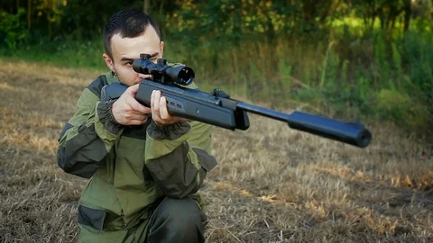 Hunter to aim and shoot Stock Footage 80491859