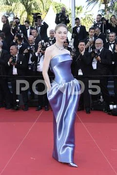 Photograph: Hunter Schafer bei der KINDS OF KINDNESS Premiere bei den