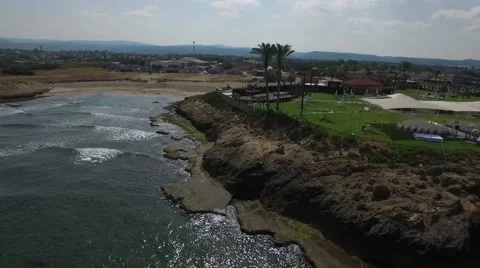 Hupa on the cliff Video stock 51783050