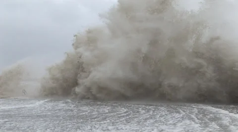 Hurricane Ike comes ashore Stock Footage 28671060