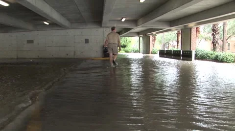 Hurricane Ike comes ashore 库存影片 58505582