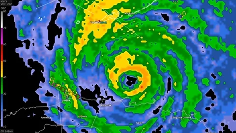 Hurricane Irma on doppler weather radar ... | Stock Video | Pond5