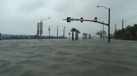 Hurricane storm surge floods an intersection Stock-Footage 12576861