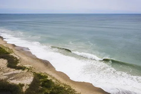 Hurricane Waves eroding a beach in New England 스톡 사진