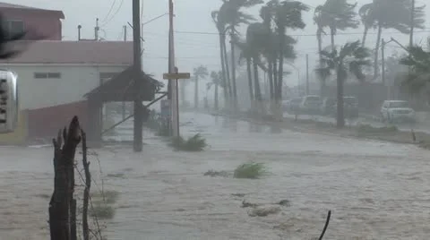 Hurricane winds flooding Stock-Footage 12574472