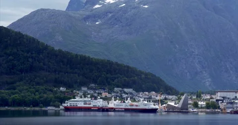 Hurtigruten harbor Stock Footage 177989273