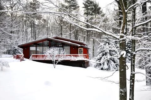 Hut in the snow 스톡 사진