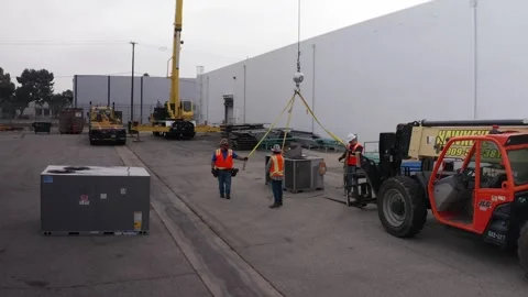HVAC Rooftop Installation at Commercial Building Vídeos de archivo 346188947