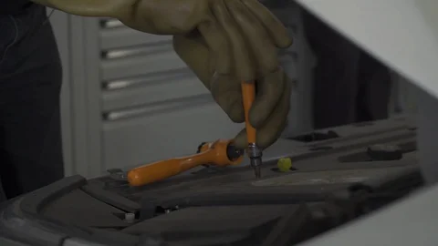 Hybrid Car Engine Stockbeeldmateriaal 128811953