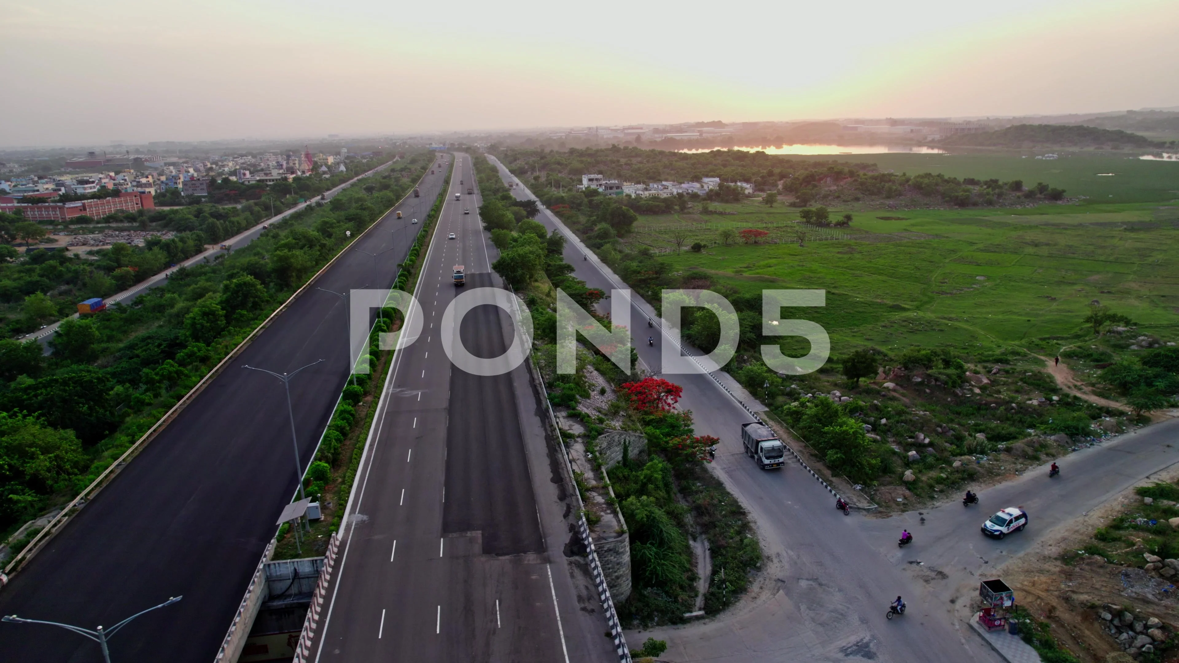 Hyderabad's Active Mobility starts with its eco-friendly cycling track on  ORR