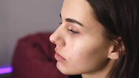 Hydration of the skin before makeup Stock Footage 84854764