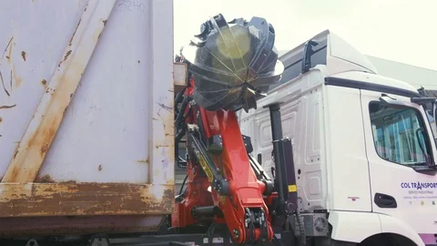 Hydraulic Claw on Lorry Video stock 77737647