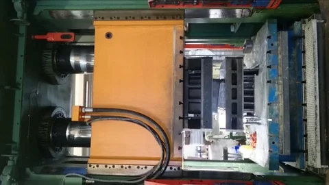 Hydraulic press Stock-Footage 97289424