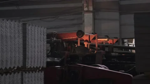 Hydraulic Press Video stock 160486694