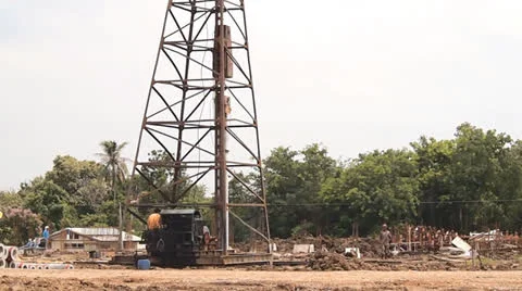 Hydraulic ram pile driver Stock Footage 23764286