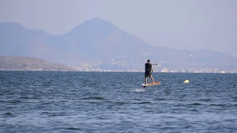 Hydro foil kite boarding in Spain 库存影片 112973677