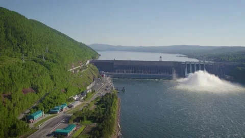 Hydroelectric dam on the river 库存影片 155471509