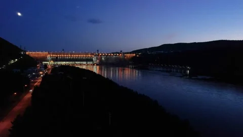 Hydroelectric dam on the river 库存影片 201063557