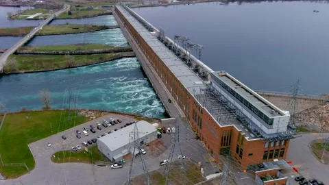 Hydroelectric Generating Station along the Saint Lawrence River. 스톡 동영상 166103783