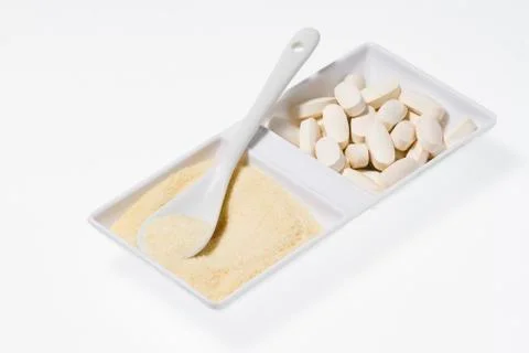 Hydrolyzed and tablet collagen Stock-Fotos