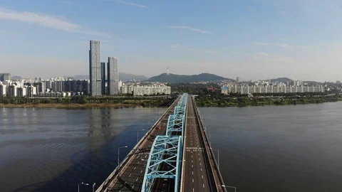 Hyper Lap Aerial view of Dong Chak Bridge, Seoul, Skyline, South Korea 스톡 동영상 108449017