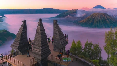 Hyper lapse of Beautiful Bromo Mountain from Seruni Point at indonesia. Video stock 250515943