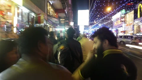 Hyper lapse of Brigade Road, a busy shopping street in Bangalore Vidéo 89481450