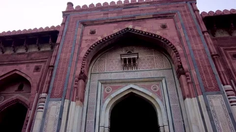 Hyper lapse close up of Qila Kuhna Masjid, Purana Qila, Delhi, India Stock Footage 227322393