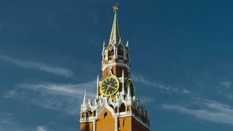 Hyper lapse of Kremlin clock, Spasskaya Tower, Moscow, Russia Stock Footage 159643356