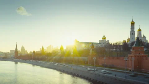 Hyper lapse of the Moscow river and the Kremlin palace, Russia Stock Footage 155929863