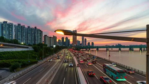 Hyper lapse-Night traffic in Yeouido, Seoul South Korea Video stock 249558791