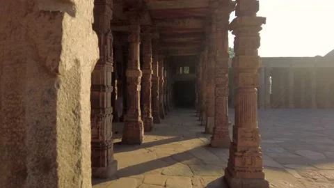Hyper lapse of  Quwwat ul-Islam Mosque, Qutb complex, Delhi Stock Footage 226598931