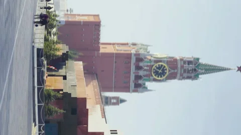 Hyper lapse of Red Square in Moscow. St. Basils Cathedral, Spasskaya Tower an Video stock 159538614