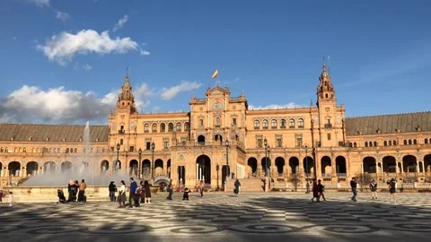 Hyper Lapse: Semi-Circular Architecture and Fountain of Plaza de Espana, Seville Vidéo 252604220