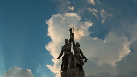 Hyper lapse soviet monument Worker and Collective Farm Woman, Moscow, Russia Video stock 220190276
