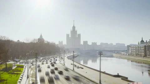 Hyper lapse of spring morning river, Kotelnicheskaya Embankment, from big bri Stock Footage 165727412