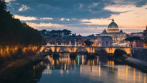 Hyper lapse of St. Peter's Basilica, Sant Angelo Bridge, Vatican, Rome, Italy Video stock 125109015