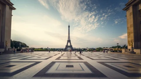 Hyper lapse, sunrise of Eiffel tower from Trocadero. Paris, France Stock Footage 116060957