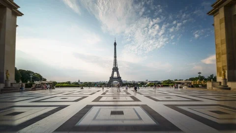 Hyper lapse, sunrise of Eiffel tower from Trocadero. Paris, France Stock Footage 116894155