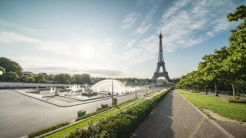 Hyper lapse, sunrise of Eiffel tower. Paris, France Stock Footage 117936164