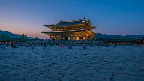Hyper lapse of tourists swarming through Gyeongbokgung Palace in Seoul City,Sout Stock Footage 107768370