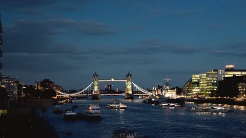 Hyper lapse of Tower Bridge at sunset, London, UK Stock-Footage 101557672