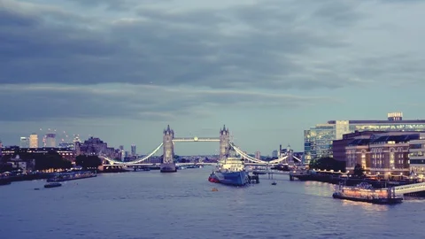 Hyper lapse of Tower Bridge at sunset, London, UK Video stock 116404055