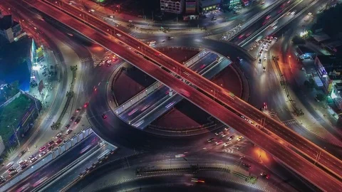 Hyper lapse ,Of traffic on city streets at night. Aerial view and top view Vídeos de archivo 84820790