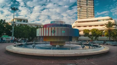 Hyper lapse in an urban colourful square day and night Vídeos de archivo 60221879