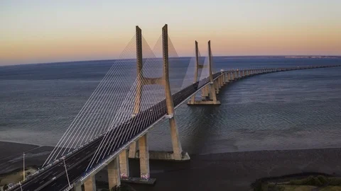 [Hyper lapse] Vasco de Gama bridge in Lisbon, Portugal, 4k aerial drone timelaps Vidéo 111683889