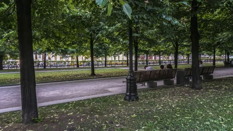 Hyper lapse video of people strolling on a summer day along the Boulevard, ti Stock Footage 109417945